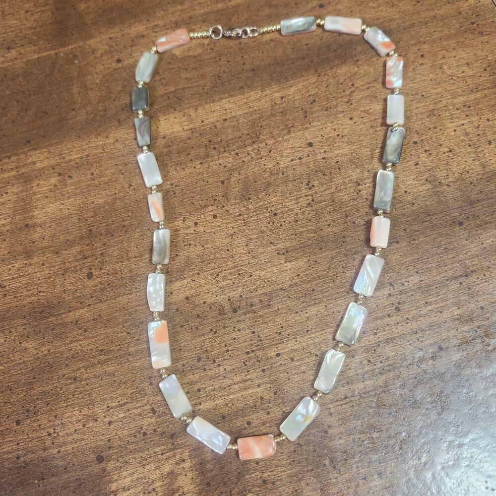 Mother of Pearl Abalone Shell Rectangle Bead Necklace Peach Gold Tone 24 Coastal - Picture 2 of 8